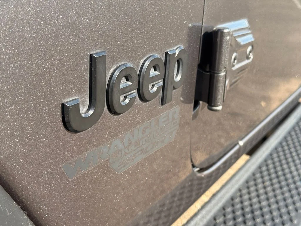 Used 2021 Gray Jeep Unlimited Sport S image 31