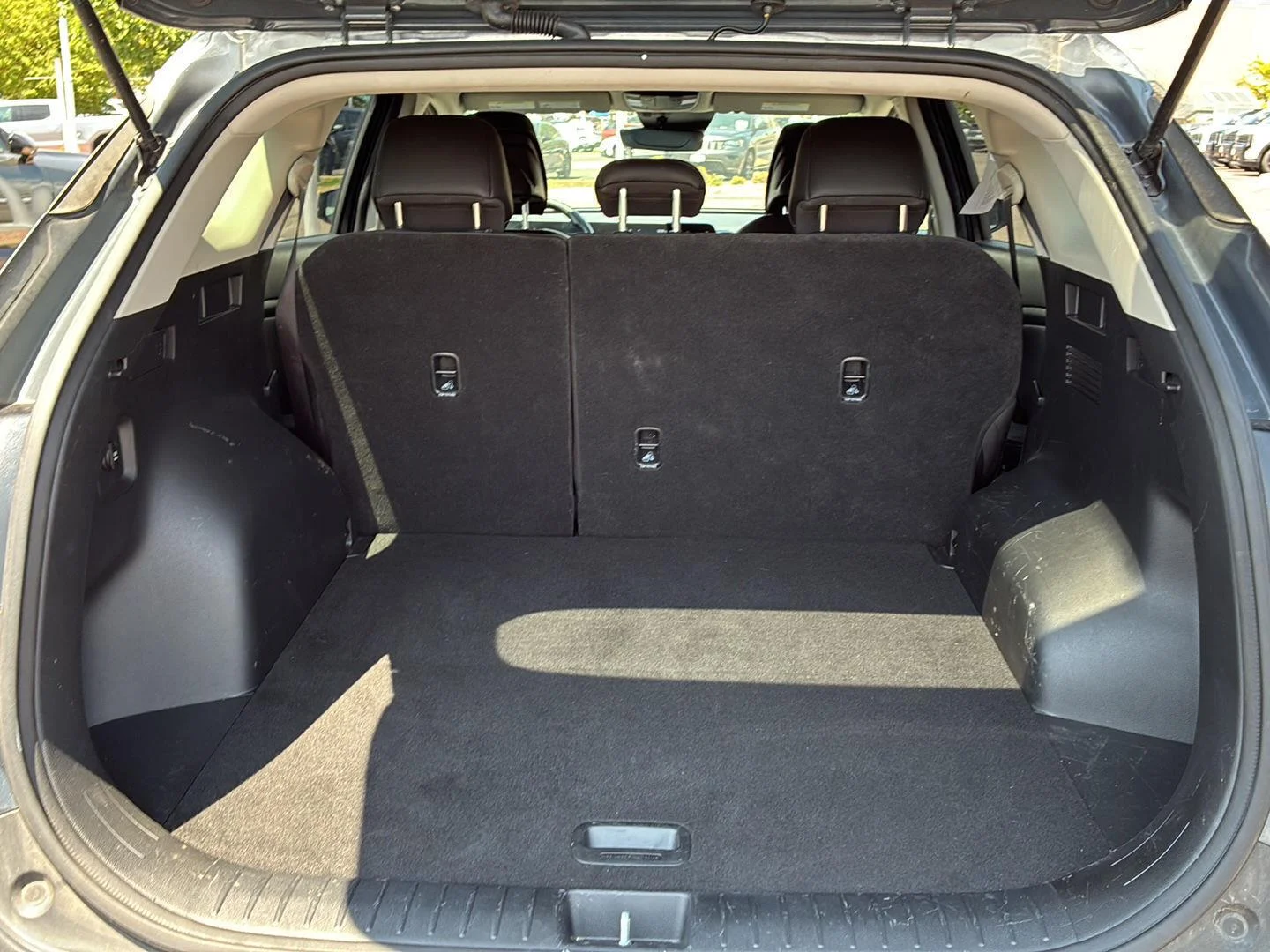 Used 2024 Gravity Gray Kia EX image 8