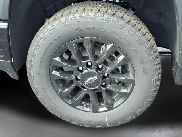 New 2026 Lakeshore Blue Metallic Chevrolet Custom image 15