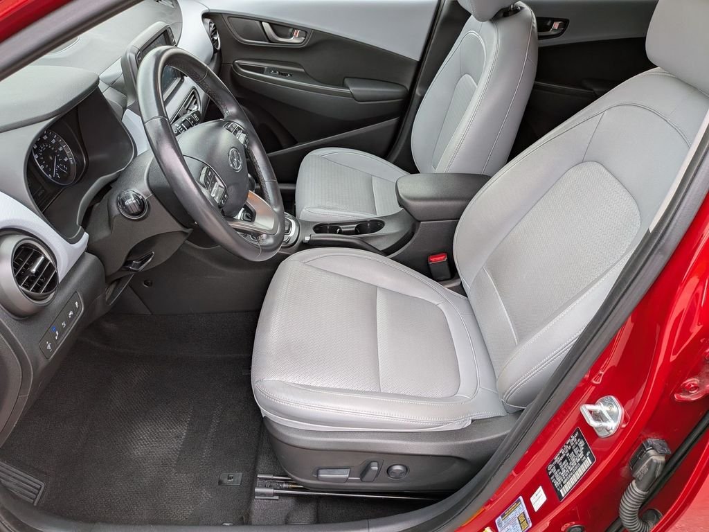 Used 2020 Red Hyundai Ultimate image 11