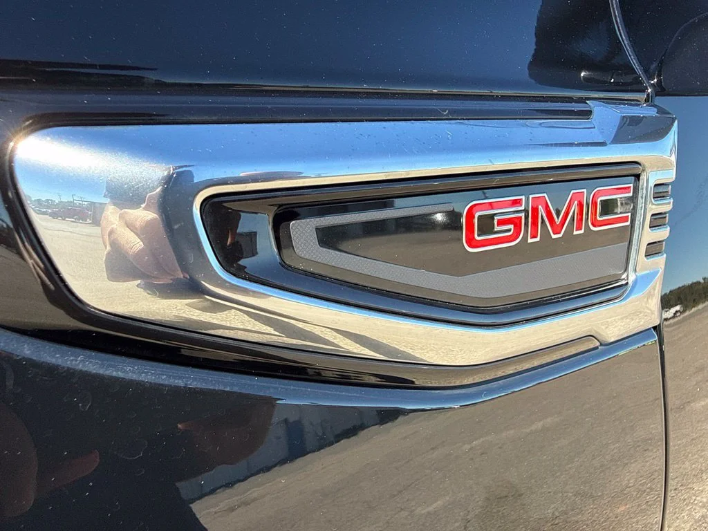 Used 2026 Onyx Black GMC Denali image 43