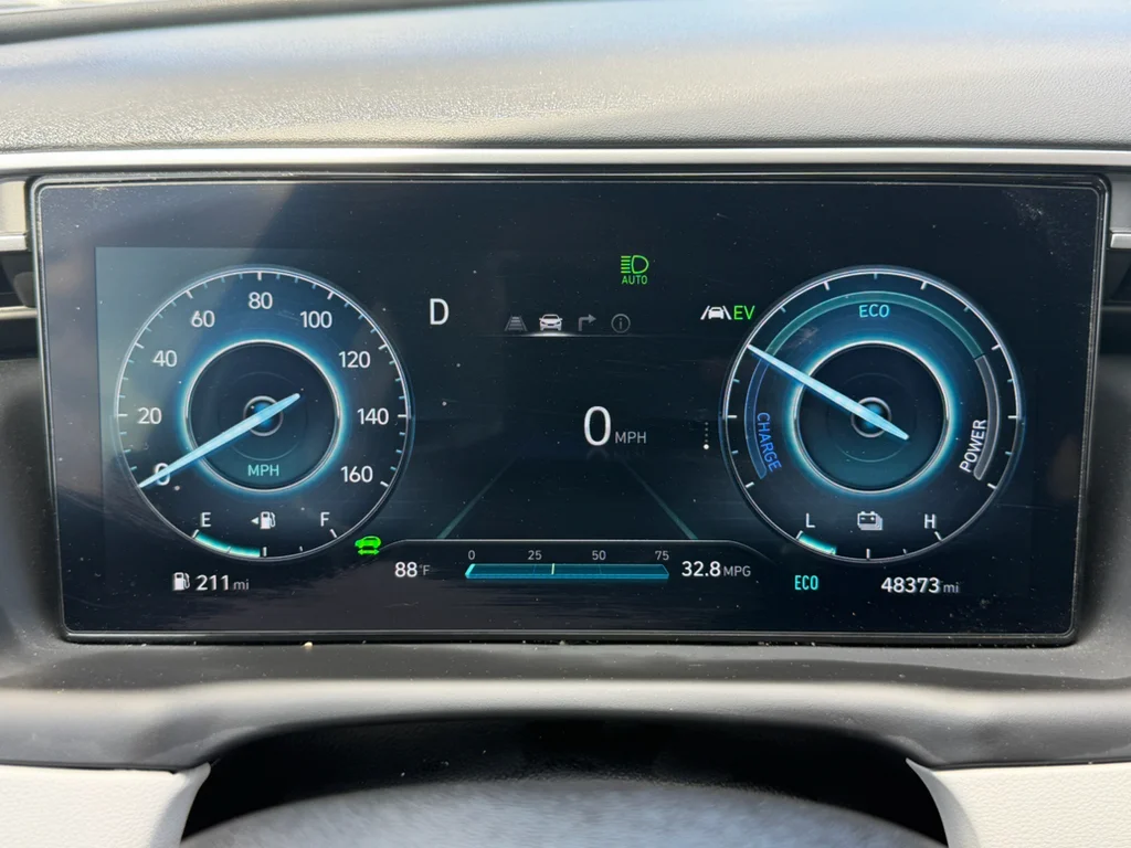 Used 2024 Black Pearl Hyundai Limited image 13