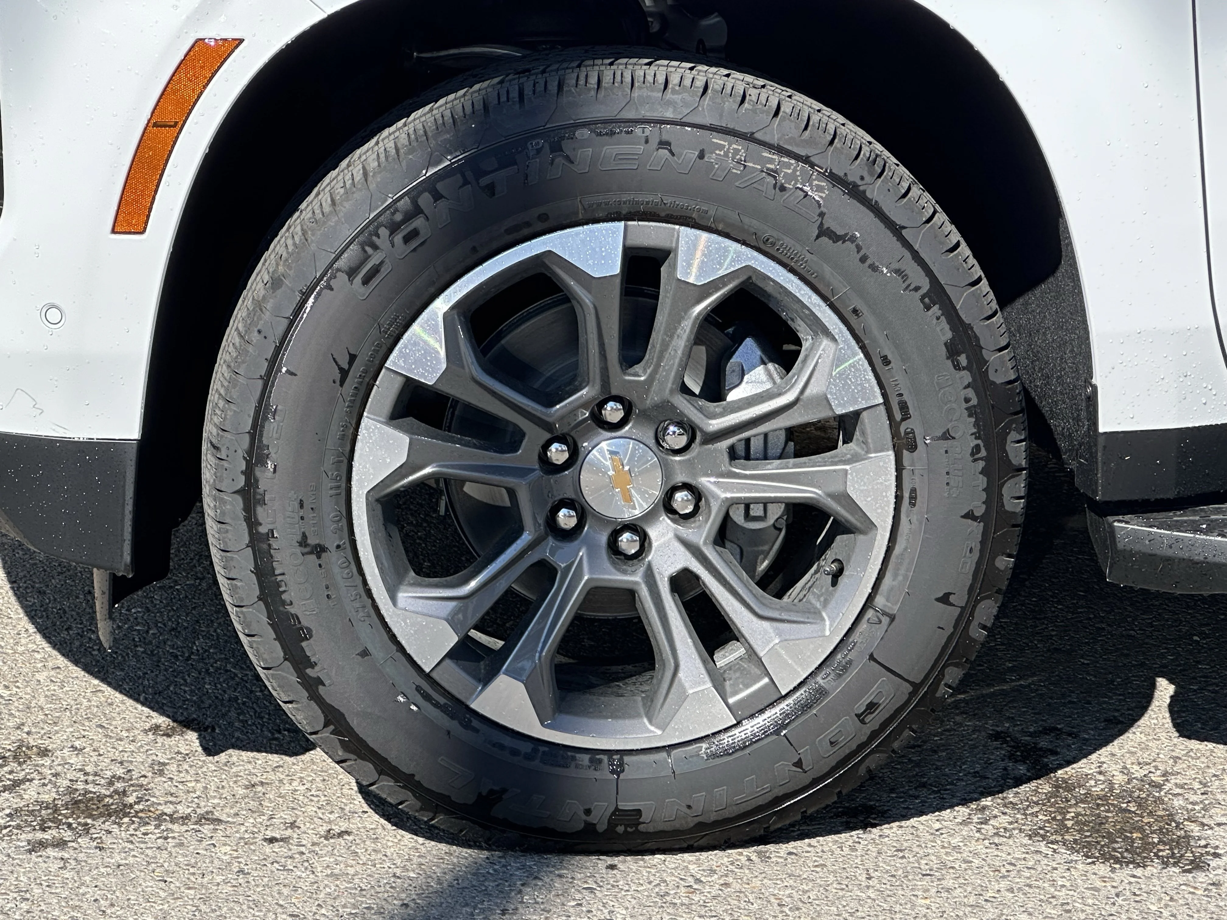 New 2026 Summit White Chevrolet LT image 6
