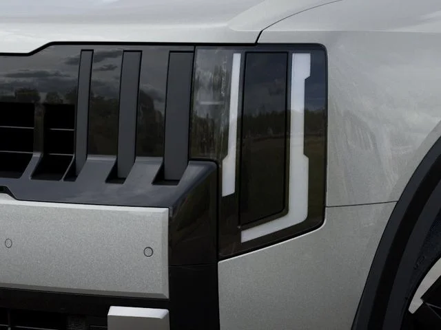 New 2027 Ivory Silver Kia EX image 10
