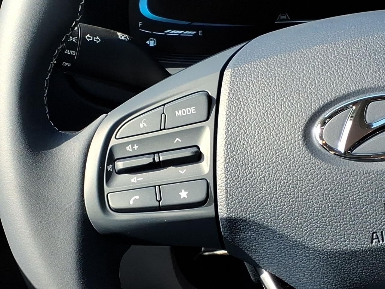 New 2026 Denim w/White Roof Hyundai SEL w/Two-Tone Roof image 20