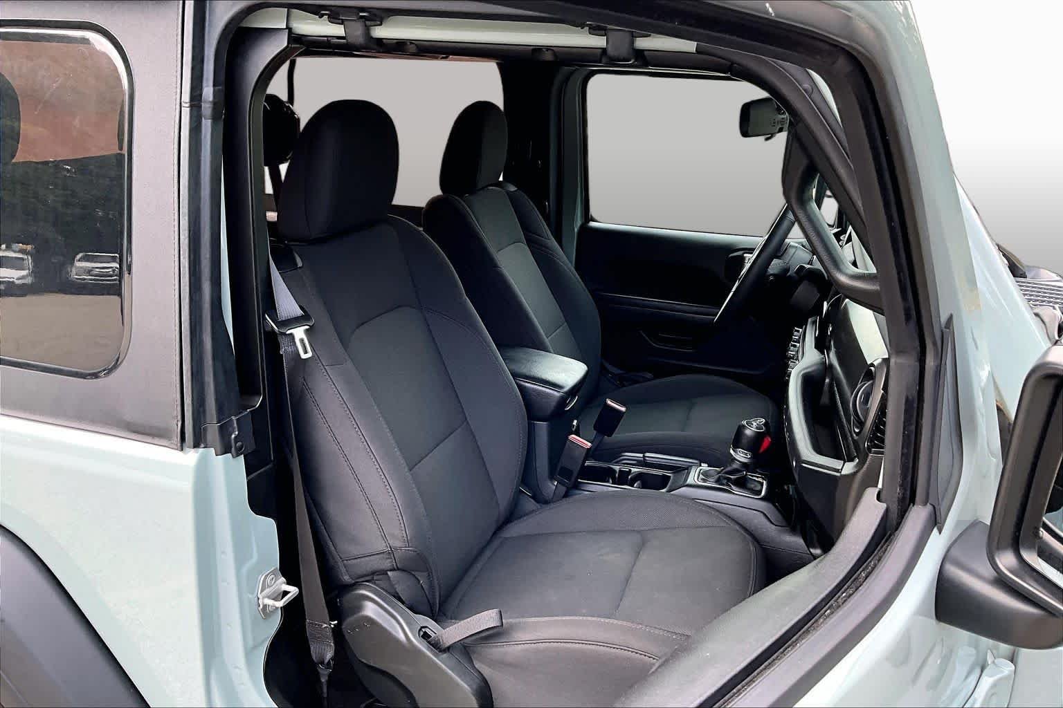 Used 2023 Earl Clearcoat Jeep Sport S image 8