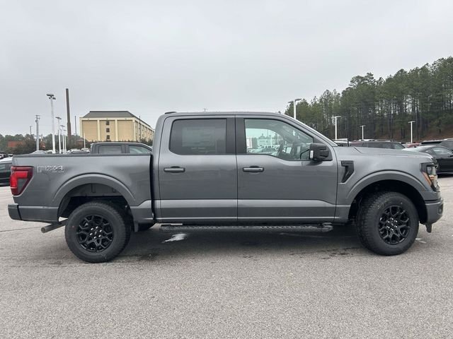 New 2026 Carbonized Gray Metallic Ford XLT image 2