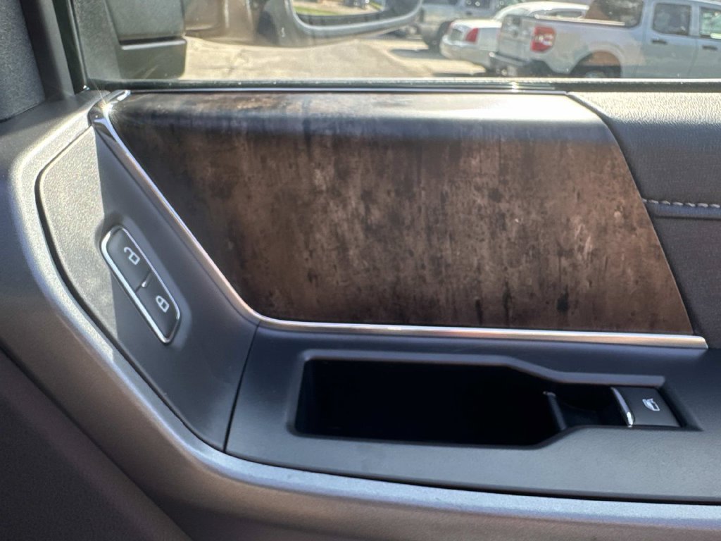Used 2025 Gray Ford Lariat image 33
