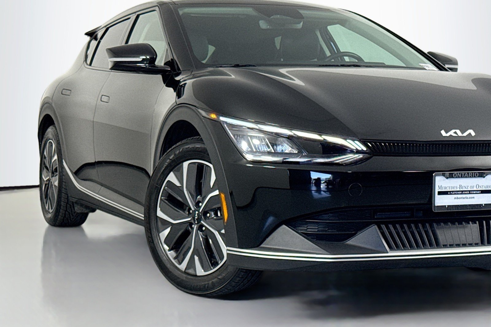 Used 2024 AURORA BLACK Kia Light Long Range RWD image 14