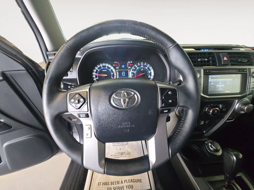 Used 2018 Gray Toyota SR5 image 13
