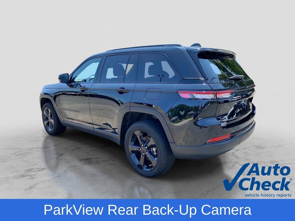 Used 2025 Black Jeep Altitude X image 4