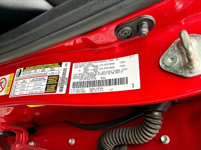 Used 2018 Red Toyota SR5 image 22