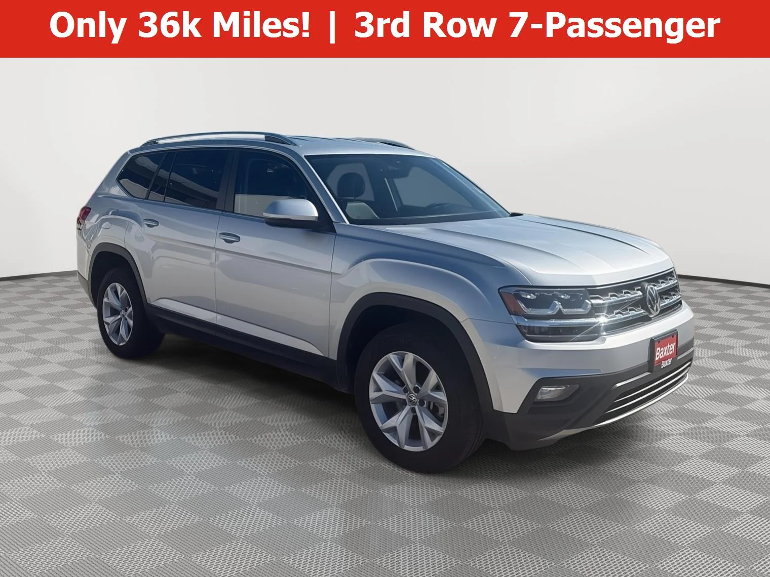 Used 2018  Volkswagen 3.6L V6 SE image 1