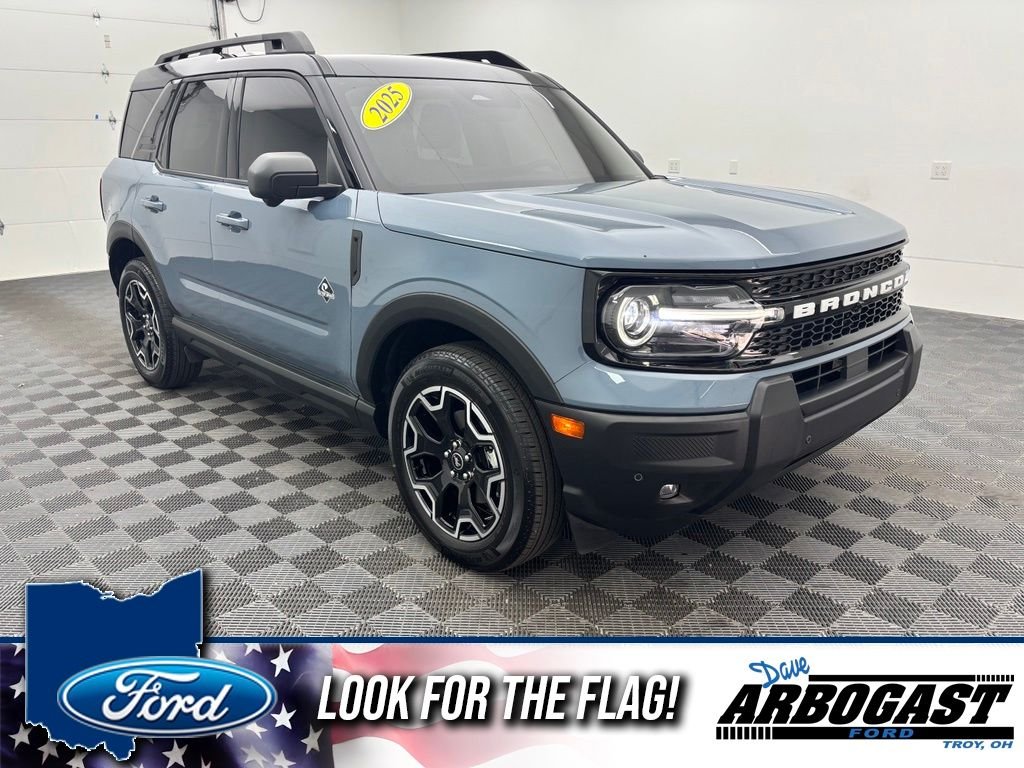 Used 2025 Gray Ford Outer Banks image 1