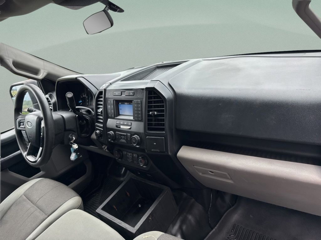 Used 2020 Oxford White Ford XL image 24