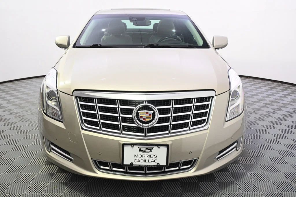 Used 2013 SILVER COAST METALLIC Cadillac Premium image 10