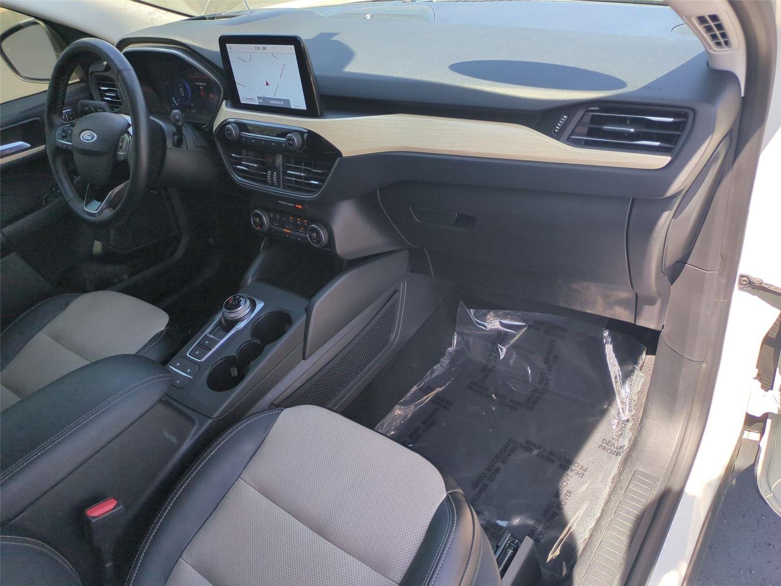 Used 2021 Star White Metallic Tri-Coat Ford Titanium image 40