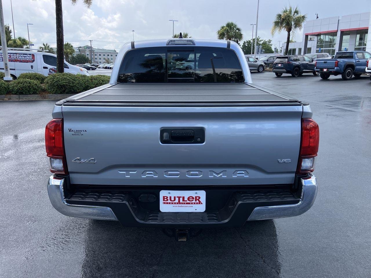 Used 2022 Silver (Celestial Silver Metallic) Toyota SR5 Double Cab image 4