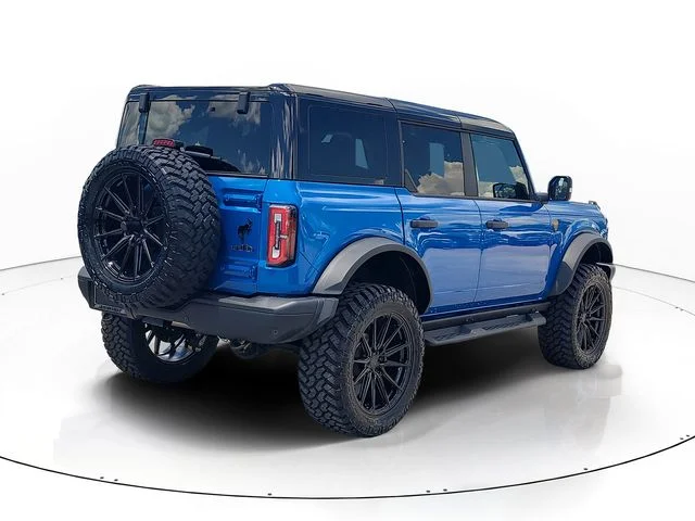 Used 2025 Blue Ford Badlands image 4