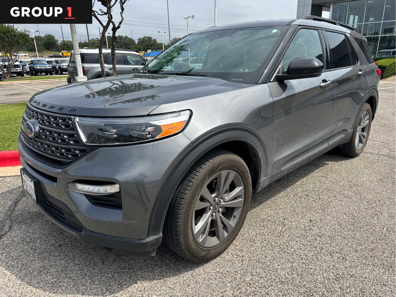 2023 Ford Explorer XLT RWD's photo