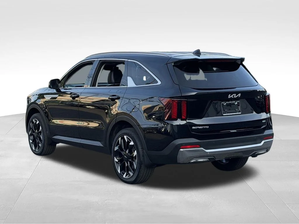 Used 2024 Black Kia X-Line EX image 7