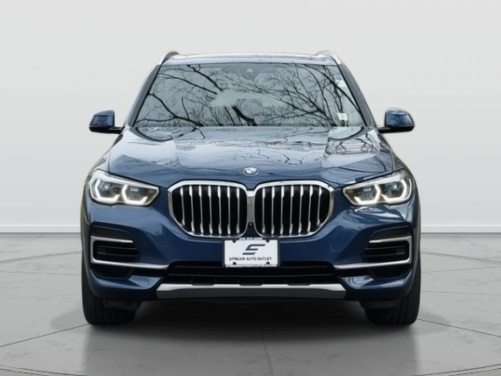 Used 2023 Blue BMW xDrive40i image 2