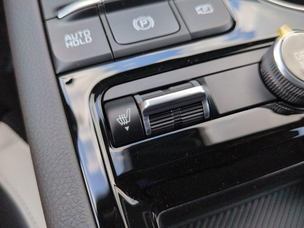 New 2026 Snow White Pearl Kia GT-Line image 22