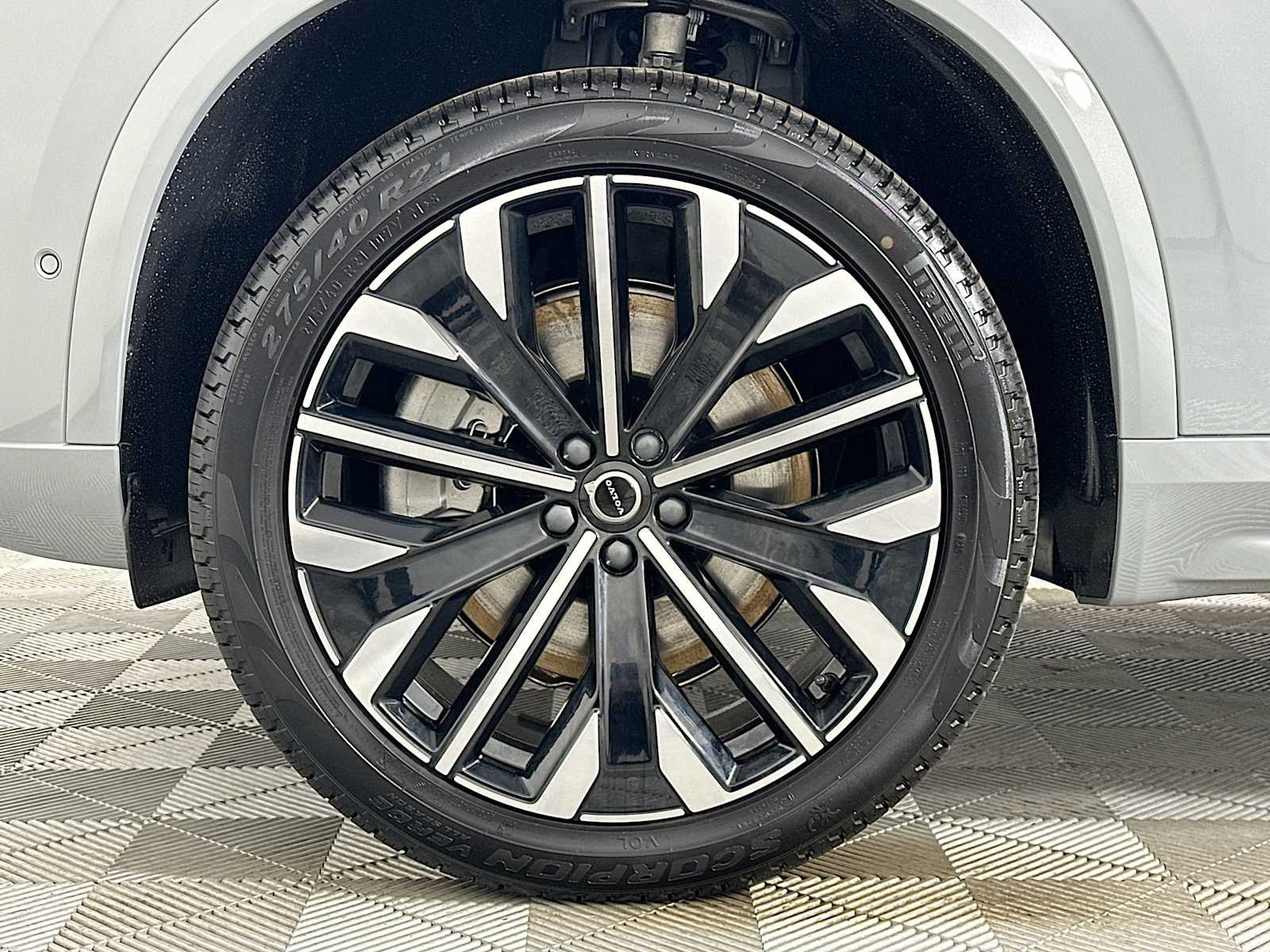 New 2026 Vapour Grey Volvo Plus image 30