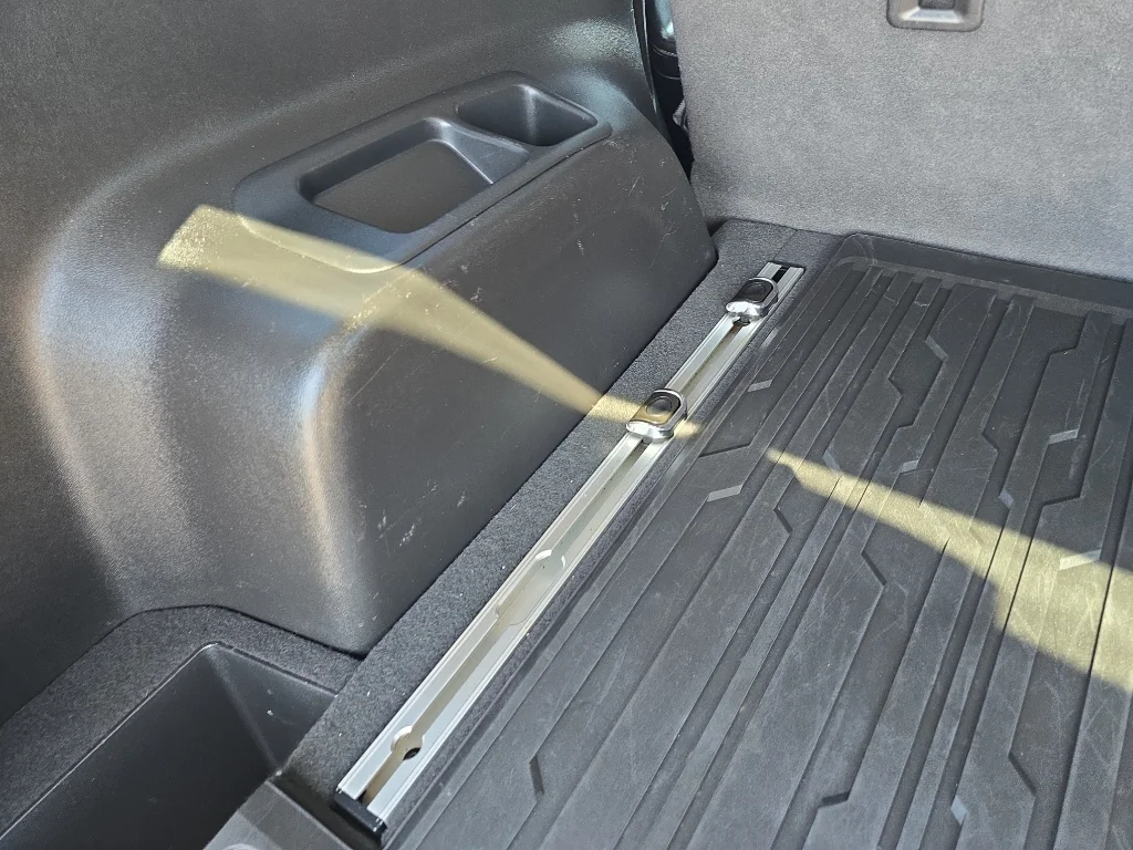 Used 2020 Summit White GMC AT4 image 25