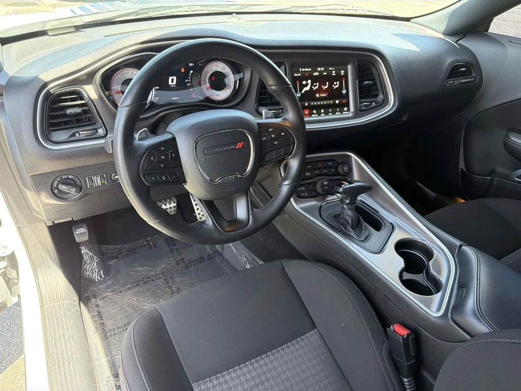 2022 Dodge Challenger R/T - Photo 8
