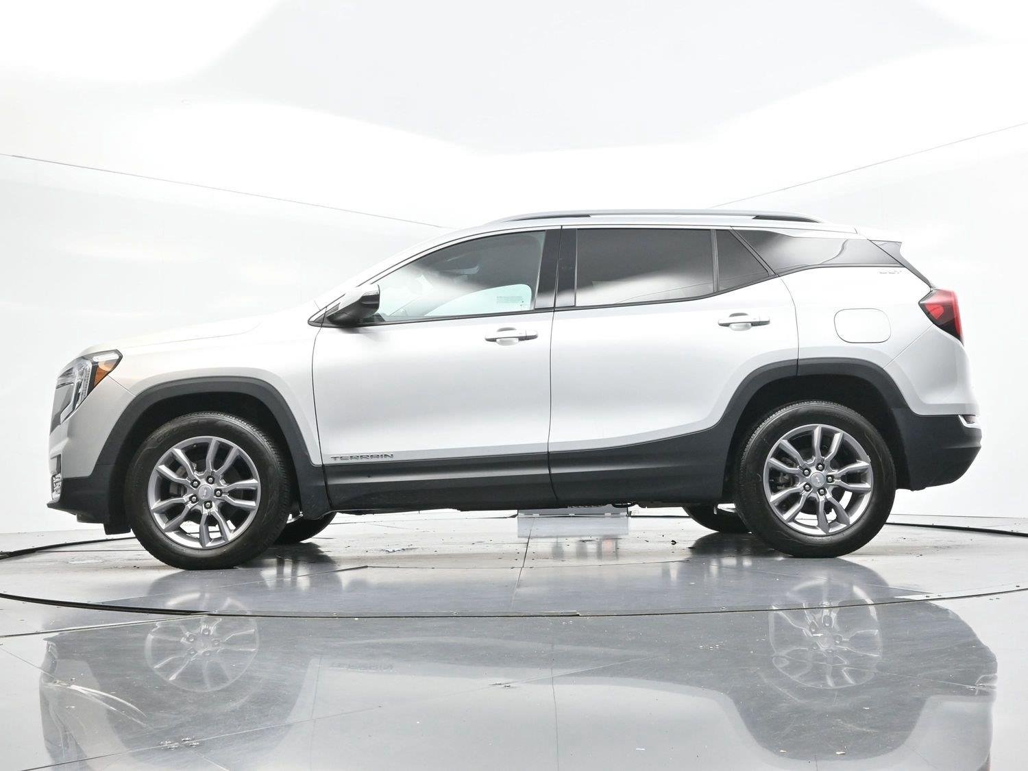 Used 2022 QUICKSILVER METALLIC GMC SLT image 45