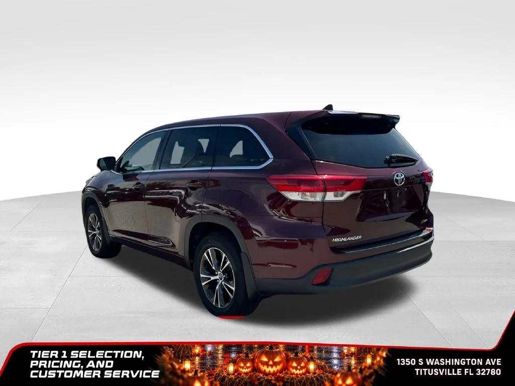 Used 2018 Red Toyota LE Plus image 4