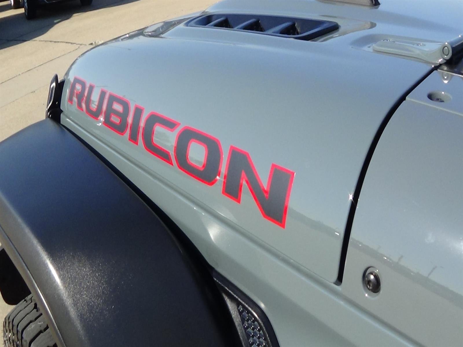 Used 2024 Anvil Clear Coat (pds) Jeep Rubicon image 14