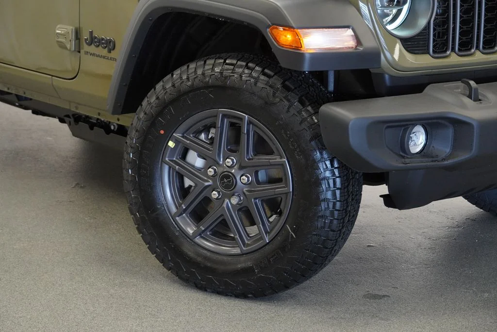 New 2027 41 Paint Jeep Sport image 4