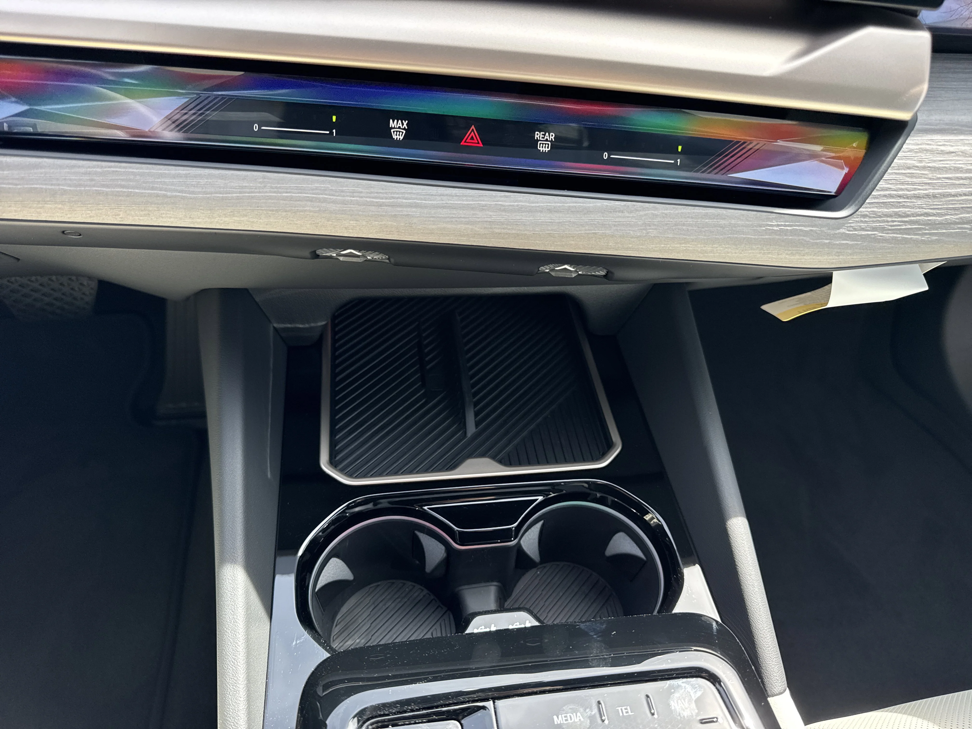 New 2026 MINERAL WHITE BMW 530i xDrive image 16