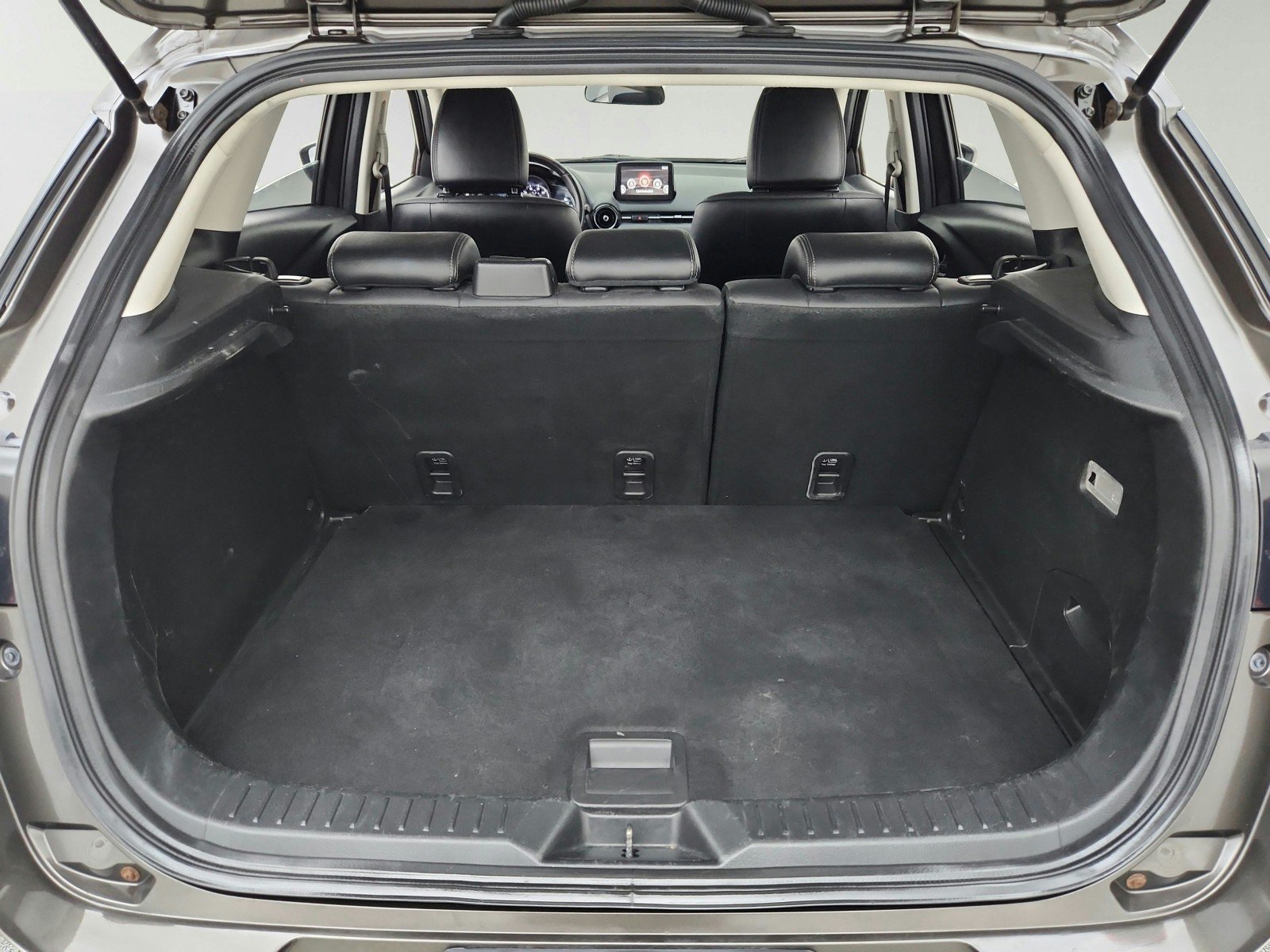 Used 2019 Titanium Flash Mica Mazda Touring image 31
