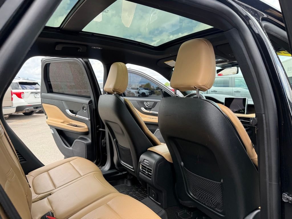 Used 2022 Black Lincoln Reserve image 21
