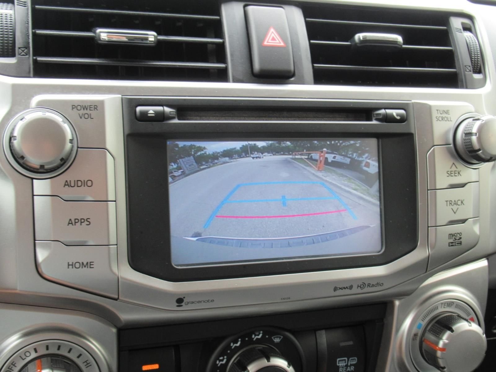 Used 2018 Silver Toyota SR5 image 27