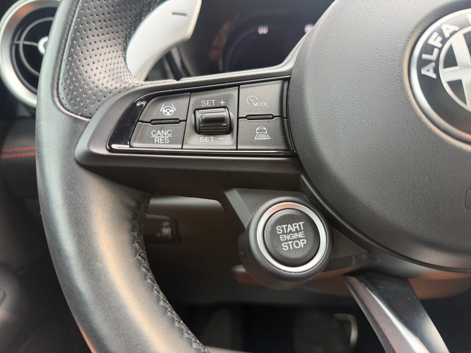 Used 2024 Alfa Black Alfa Romeo Veloce image 29
