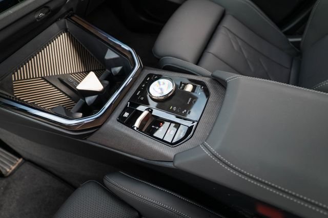 2025 BMW X3 30 - Photo 23