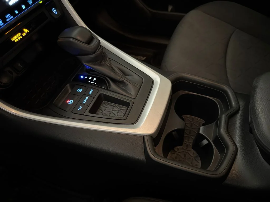 Certified Used 2020  Toyota XLE image 29