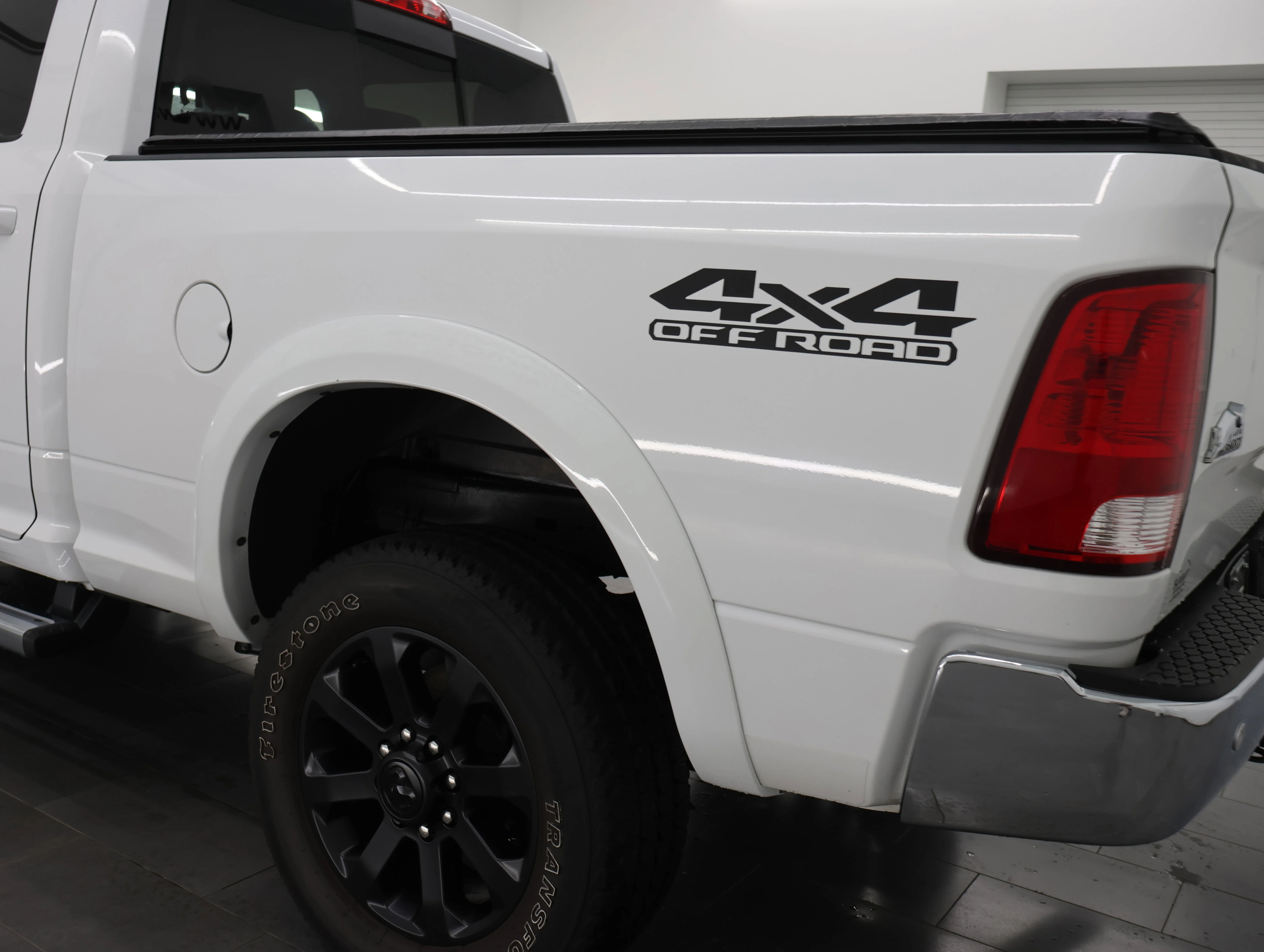 Used 2018 Bright White Clearcoat Ram Big Horn image 30