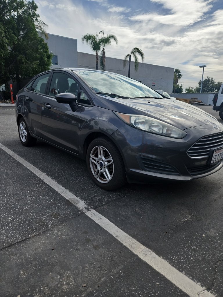 Used 2017 Gray Ford SE image 1