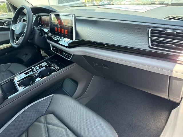 New 2026 Opal White Pearl Volkswagen 2.0T Peak Edition image 24