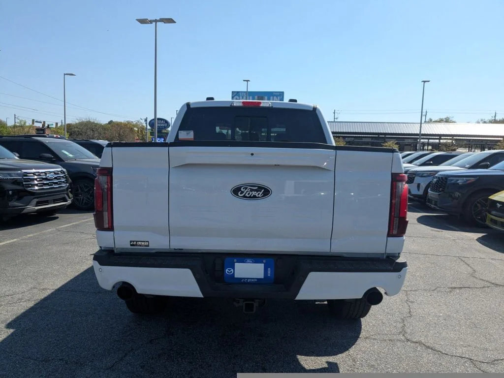 New 2026 Oxford White Ford Lariat image 5