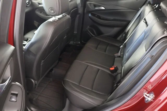 Used 2022 Red Buick Essence image 21