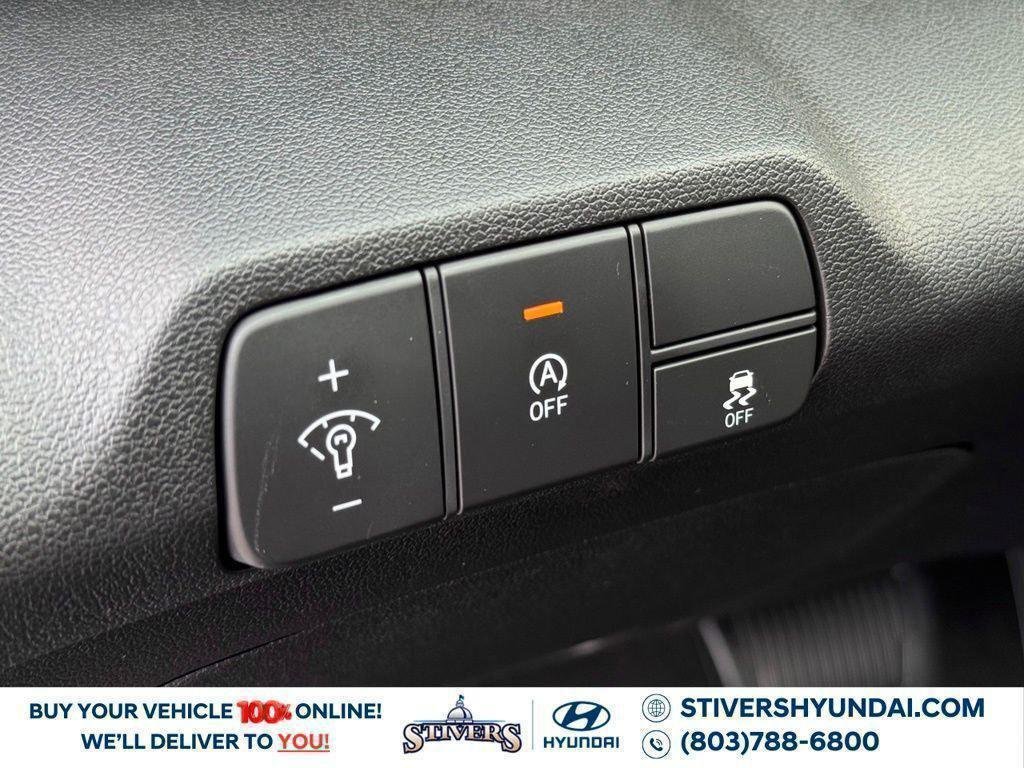 New 2026 White Hyundai SE image 24