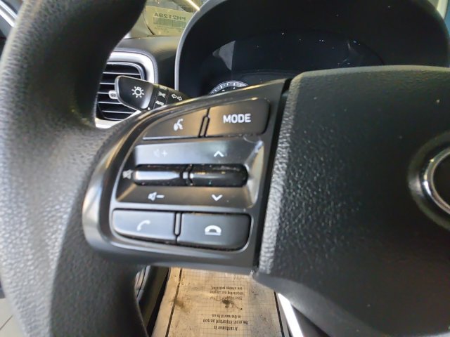 Used 2020 Silver Hyundai SE image 20