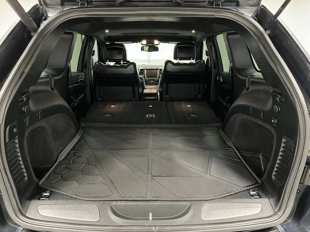 Used 2016 Gray Jeep Limited image 49