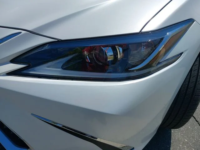 Used 2020 White Lexus 350 image 30